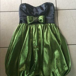 Black and Green Strapless dress